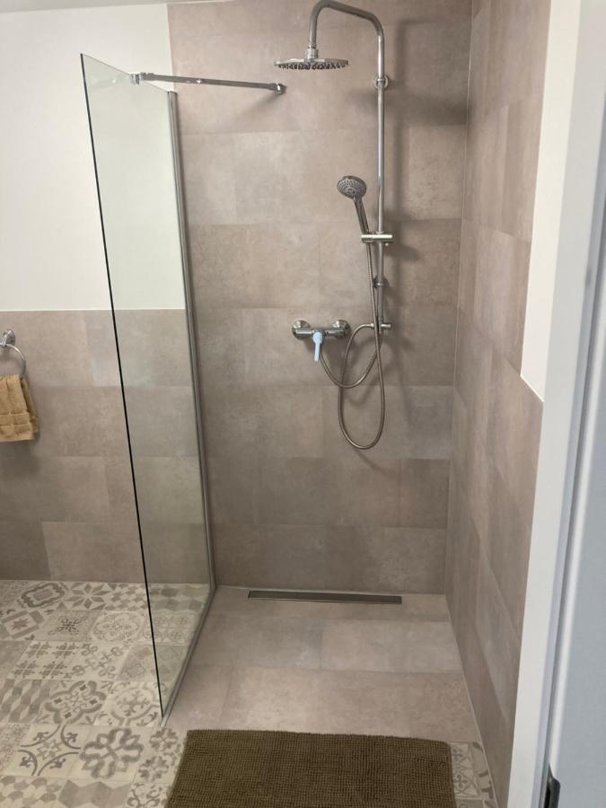 Sun&Fun Vendeghaz Villa Балатонакаратя Екстериор снимка