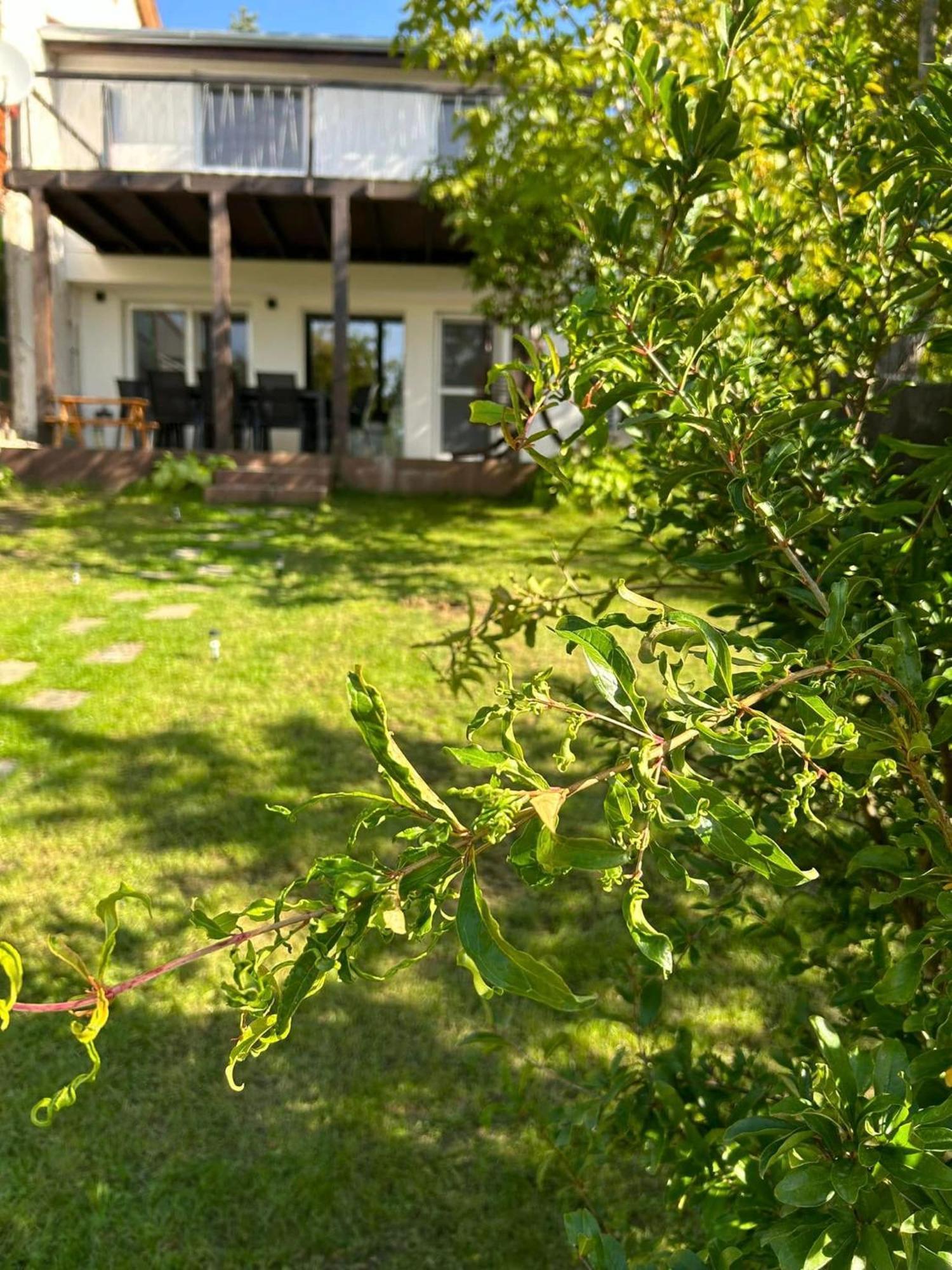 Sun&Fun Vendeghaz Villa Балатонакаратя Екстериор снимка